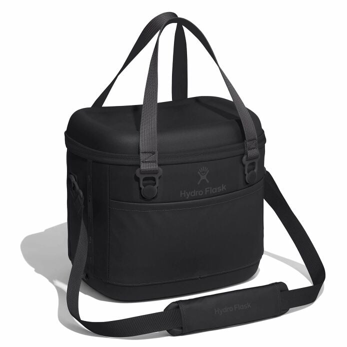 game-day-bundle-e2 12pco001-carryout-cooler-15l-black-angled_1_1.jpg