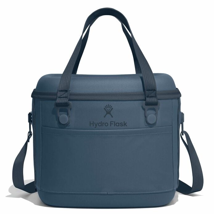 carryouttm-soft-cooler-15-l-v3 12pco384-carryout-cooler-15l-harbor-blue-straight_1.jpg