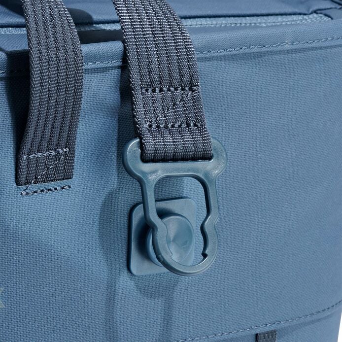 carryouttm-soft-cooler-tote-30-l-h1 250815_hydro_cooler_details_14839_6.jpg