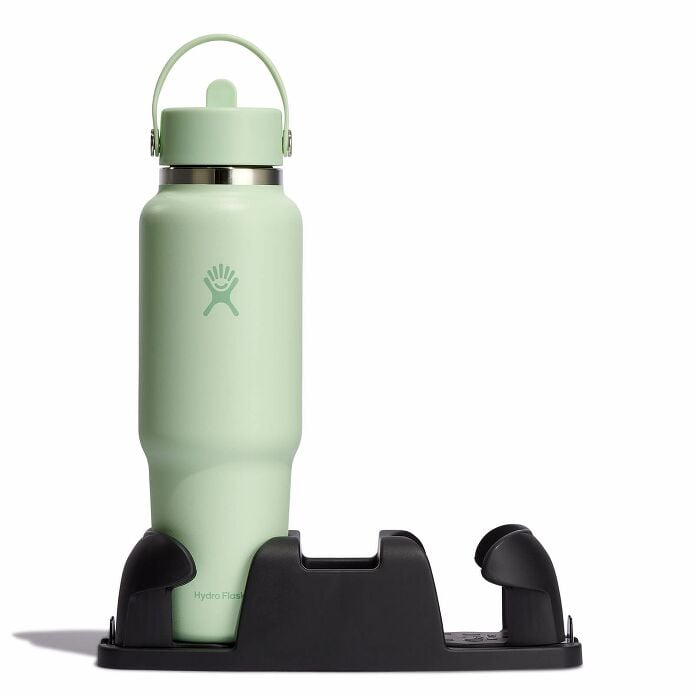 40-oz-travel-bottle-with-flex-straw-cap-g9 aloe-travel-bottle-in-cuplholder_3_3_1.jpg