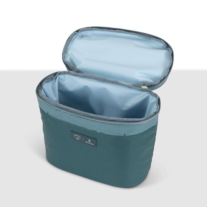 osprey-axis-x-hydro-flask-campus-essentials-bundle-i9 axisxhydroflask_s26_detail2_cascadeblue_10007249_1.jpg