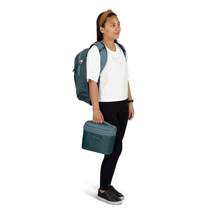 osprey-axis-x-hydro-flask-campus-essentials-bundle-i9 axisxhydroflask_s26_onbody1_cascadeblue_10007249_2.jpg