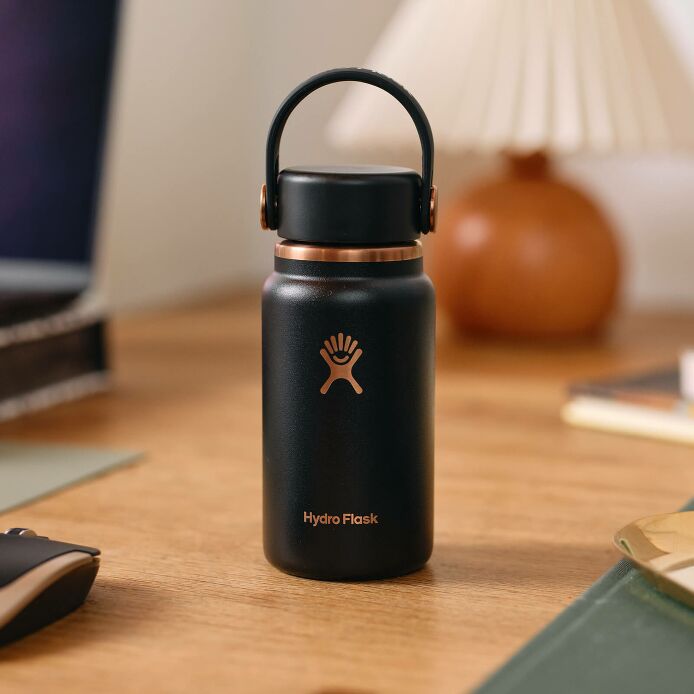 arc-collection-micro-hydro-200-ml-t3 black_-_lifestyle_1.jpeg