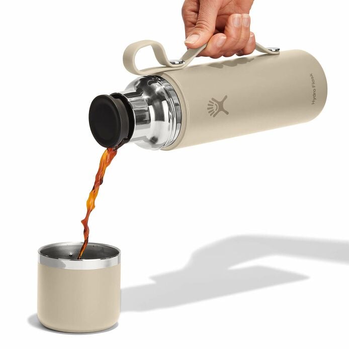 28-oz-hot-flask-and-cup-j7 hot-flask-_-cup-oat-pour.jpg