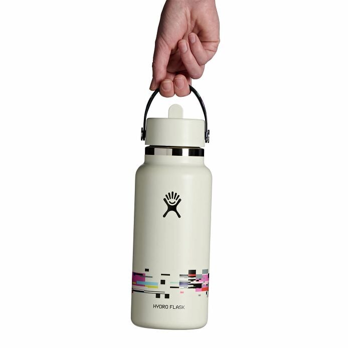 glitch-collection-32-oz-bottle-with-flex-straw-cap-p1 le26-w32-1006-32-oz-wide-flex-straw-cap-glitch-white-hb.jpg