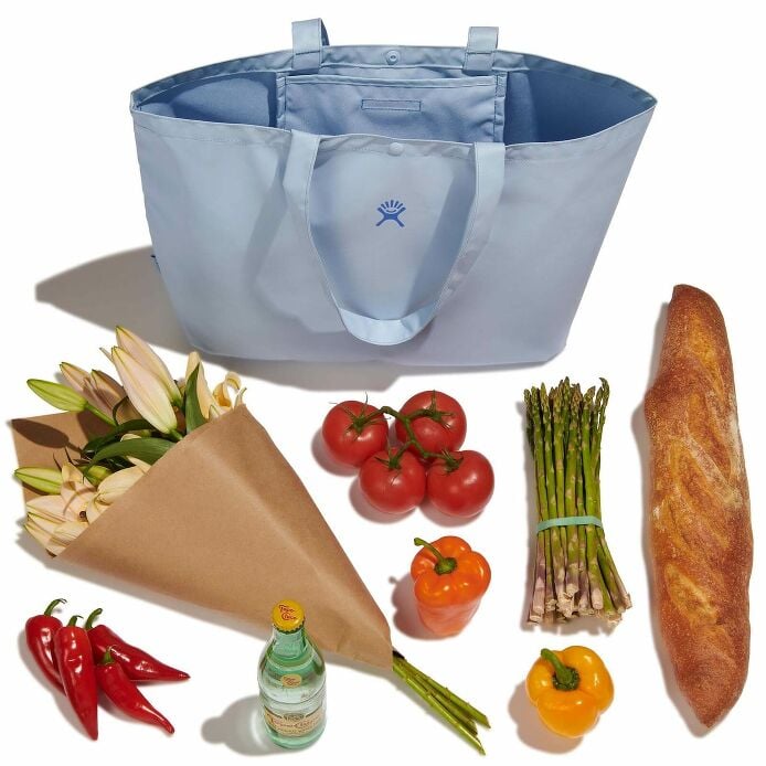 20-l-tag-along-tote-f2 rt20484_20ltagalongtote_surf_packing_1.jpg